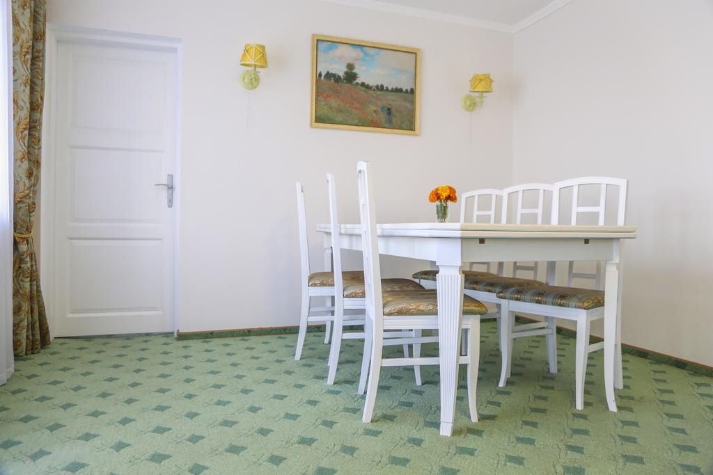 Dnepropetrovsk Hotel Εξωτερικό φωτογραφία